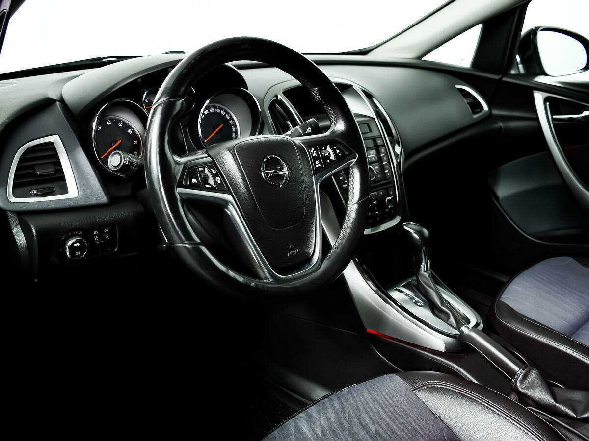 Opel Astra б/у, 2013, Автоматическая. Фото: #12
