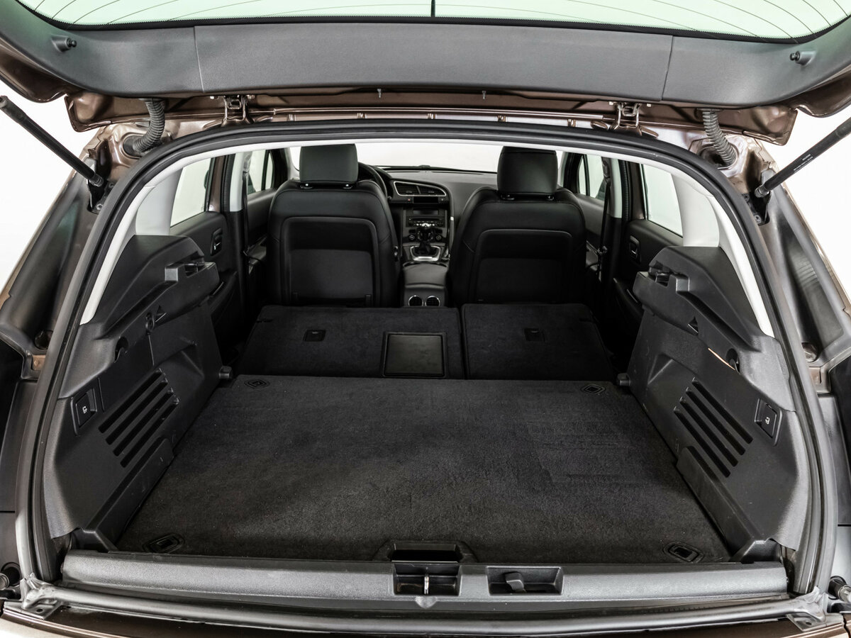 Peugeot 3008 б/у, 2014, Механическая. Фото: #17