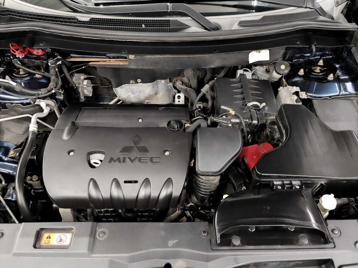 Mitsubishi Outlander б/у, 2017, Вариатор. Фото: #8