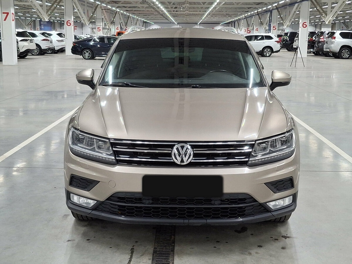 Volkswagen Tiguan б/у, 2017, Роботизированная. Фото: #1