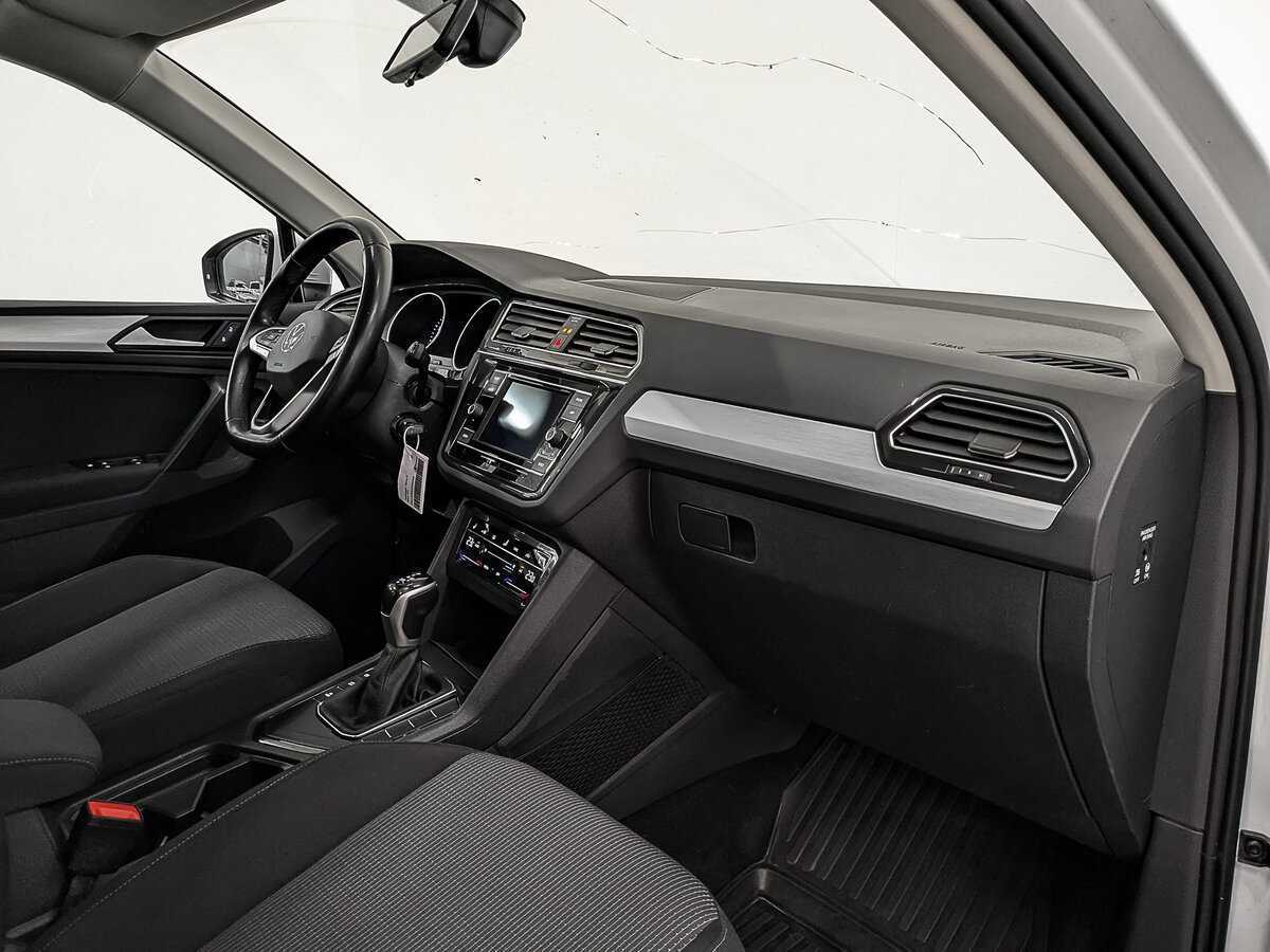 Volkswagen Tiguan б/у, 2021, Роботизированная. Фото: #12