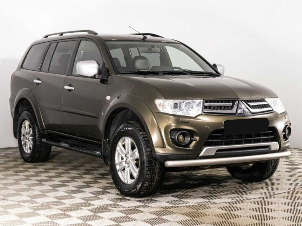 Mitsubishi Pajero Sport б/у, 2014, Автоматическая. Фото: #2
