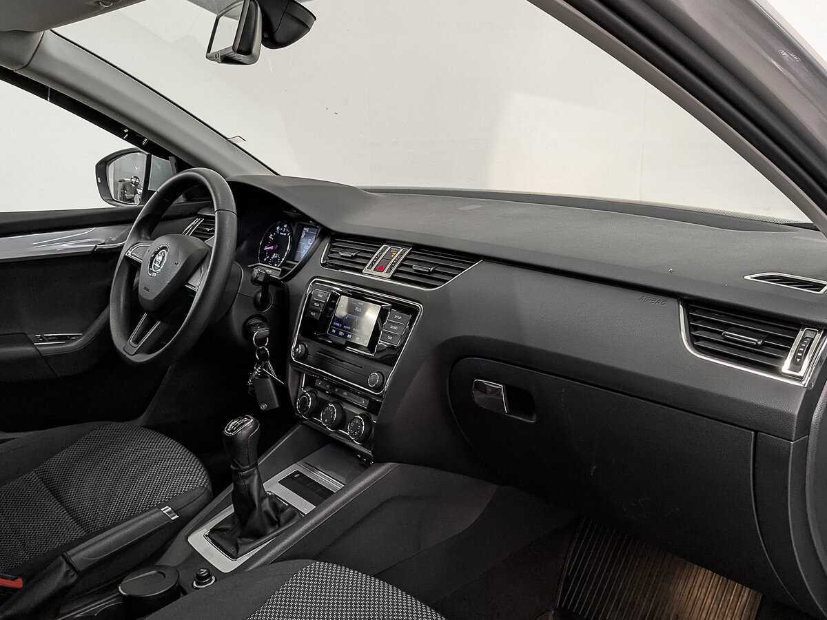 Skoda Octavia б/у, 2016, Механическая. Фото: #12