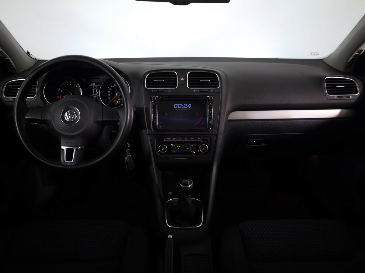 Volkswagen Golf б/у, 2012, Механическая. Фото: #8