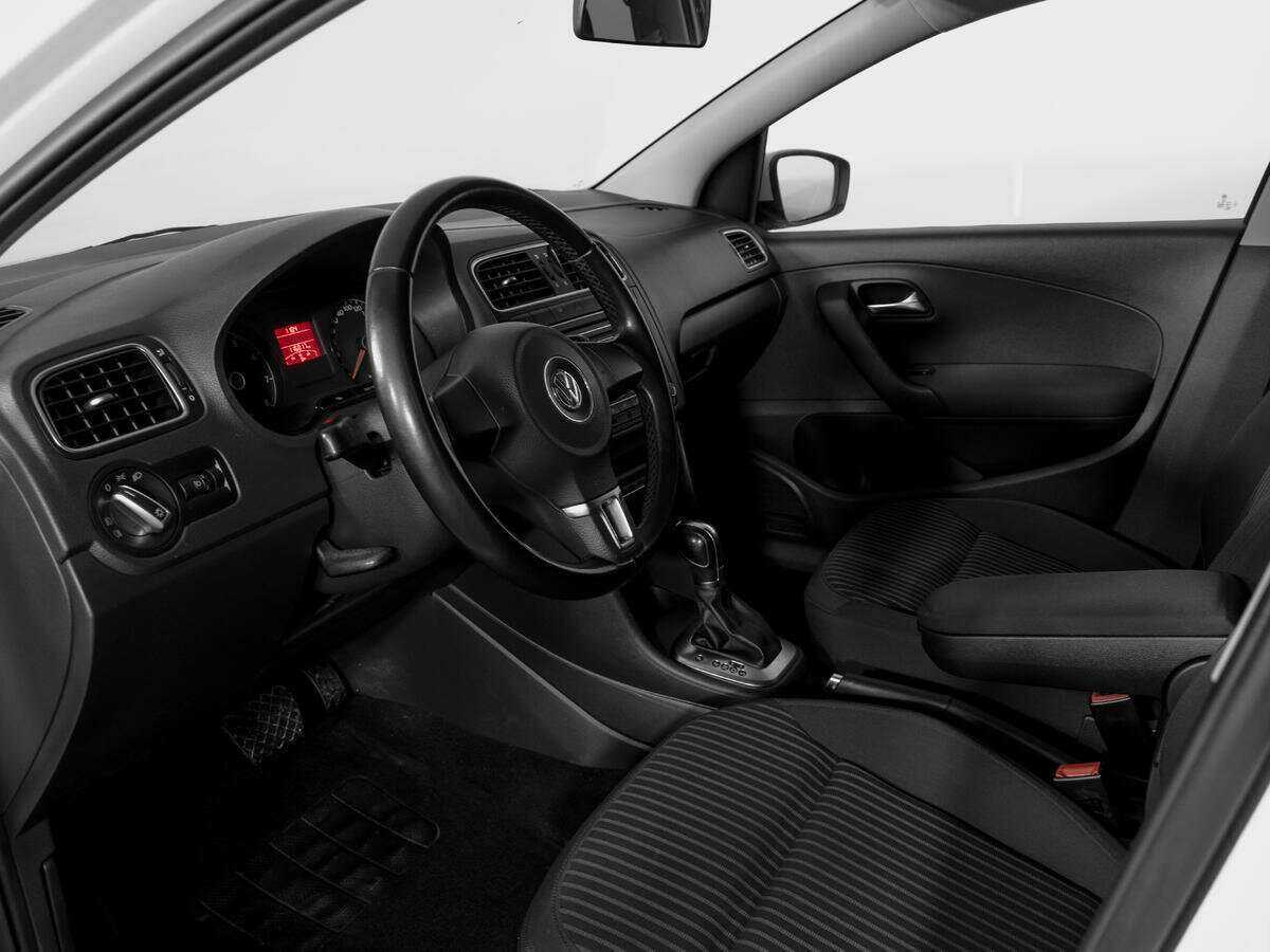 Volkswagen Polo б/у, 2013, Автоматическая. Фото: #14