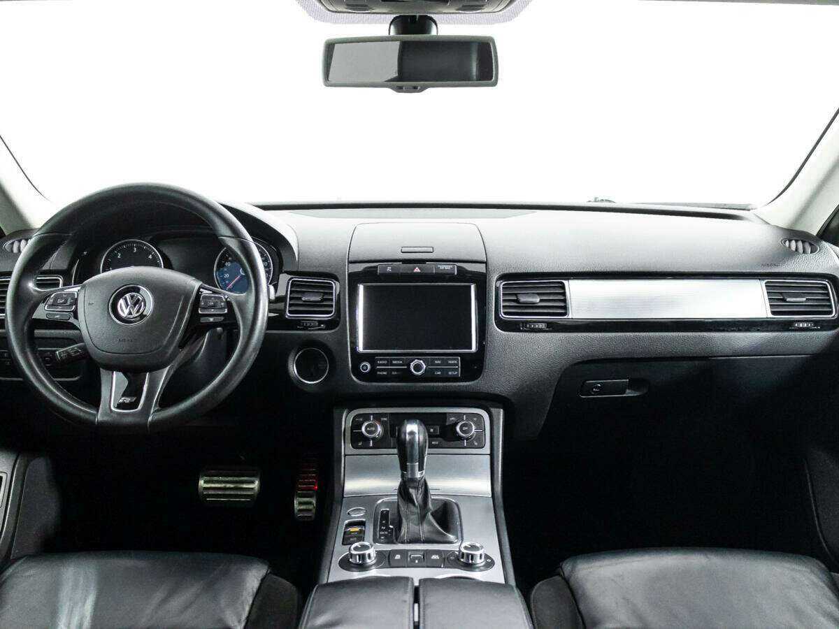 Volkswagen Touareg б/у, 2012, Автоматическая. Фото: #12