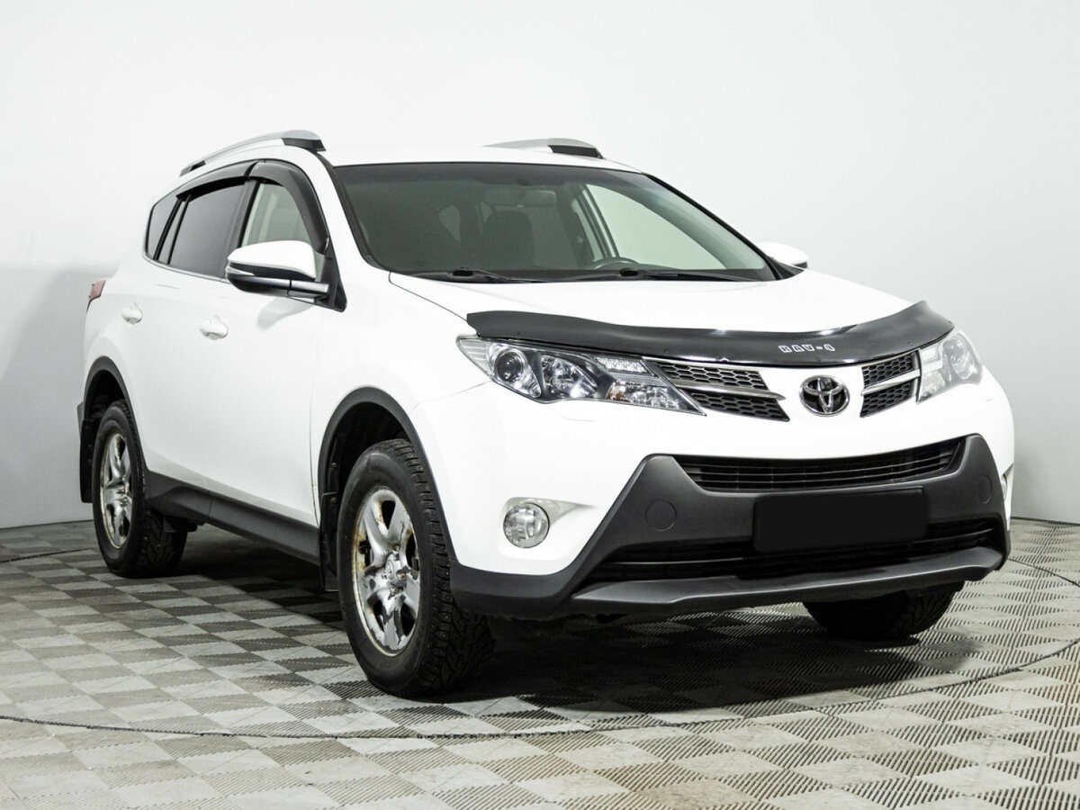 Toyota RAV4 б/у, 2014, Механическая. Фото: #2
