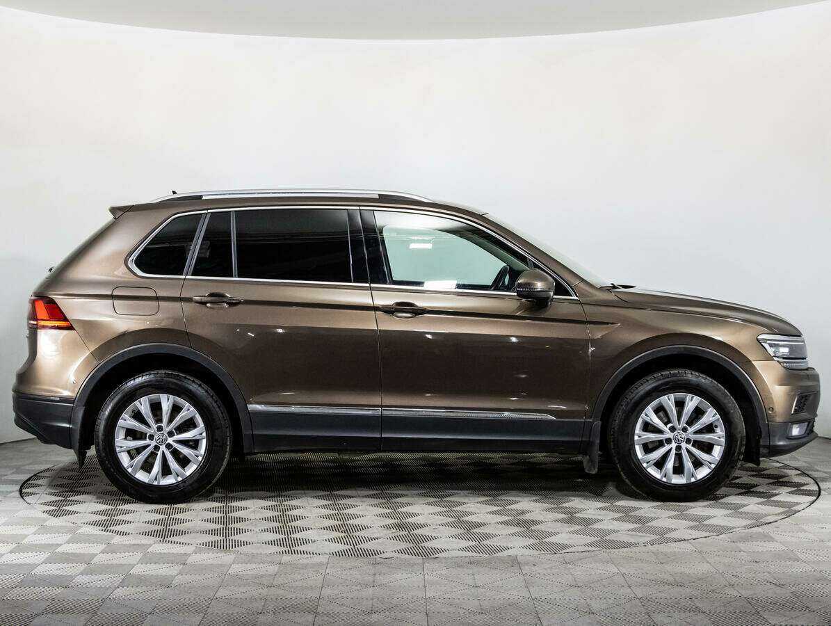 Volkswagen Tiguan б/у, 2017, Роботизированная. Фото: #3