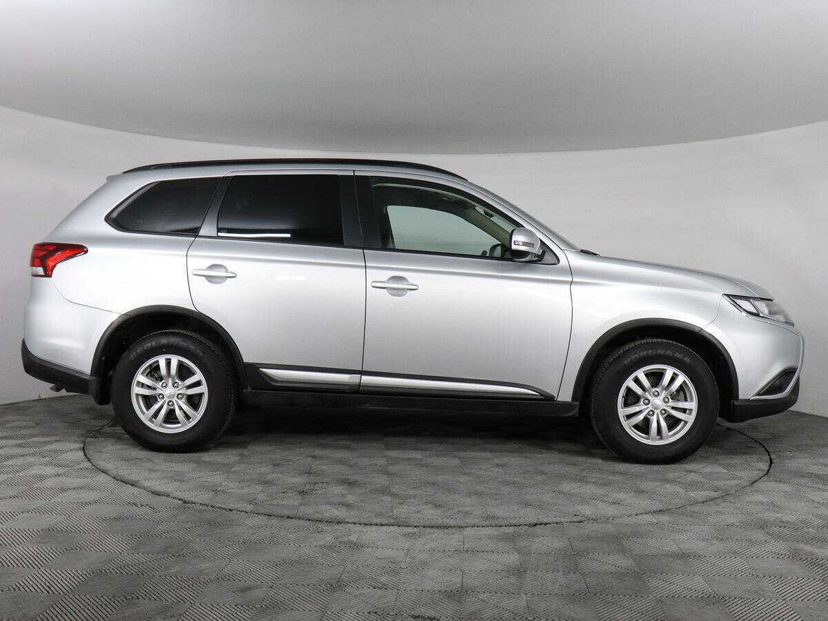 Mitsubishi Outlander б/у, 2022, Вариатор. Фото: #3