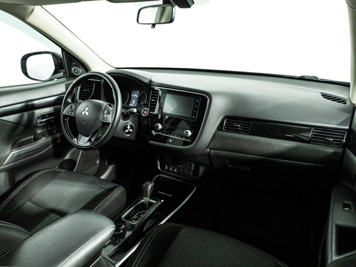 Mitsubishi Outlander б/у, 2020, Вариатор. Фото: #7