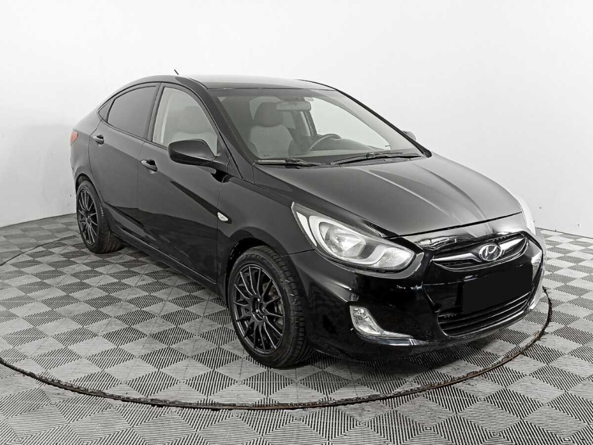 Hyundai Solaris б/у, 2013, Автоматическая. Фото: #2