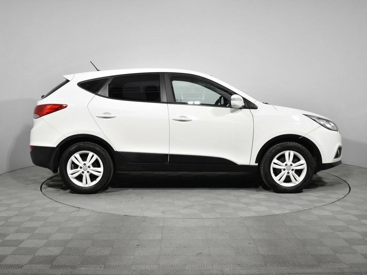 Hyundai ix35 б/у, 2013, Автоматическая. Фото: #3