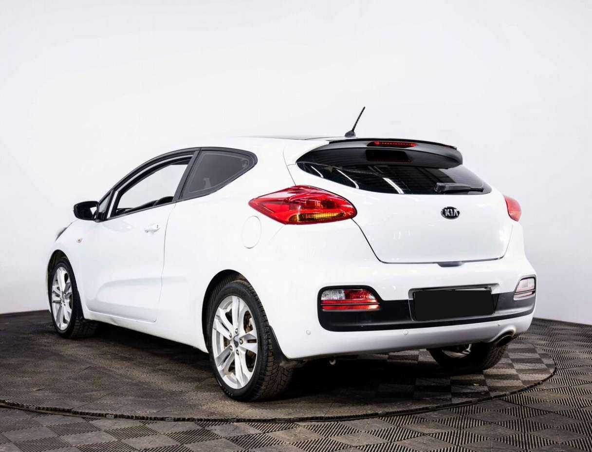 Kia Ceed б/у, 2014, Автоматическая. Фото: #3