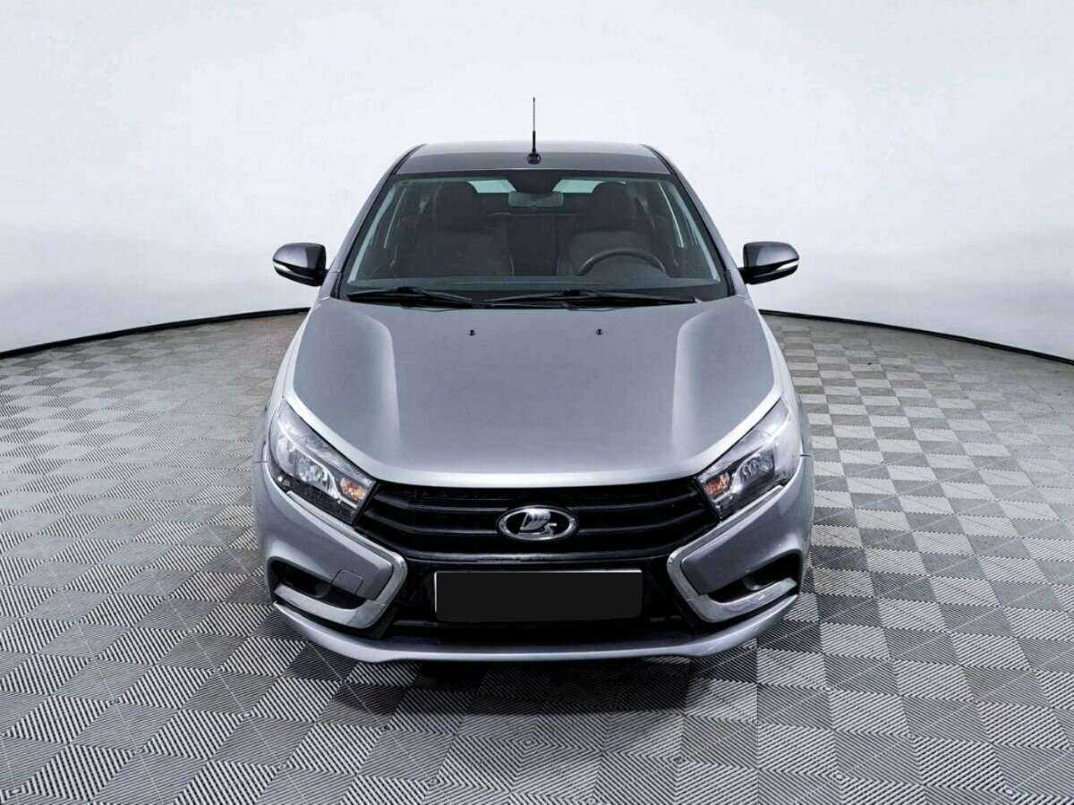 Lada (ВАЗ) Vesta б/у, 2017, Механическая. Фото: #1