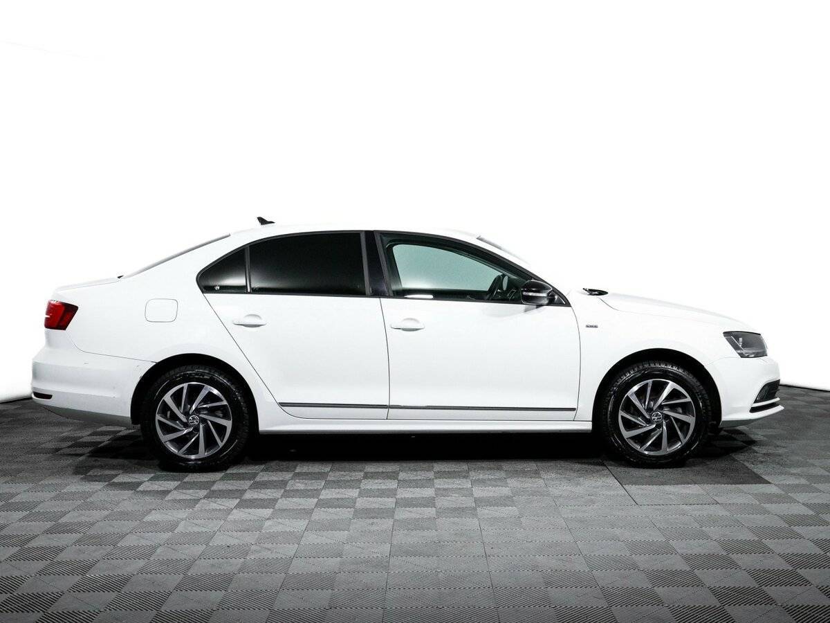 Volkswagen Jetta б/у, 2017, Роботизированная. Фото: #3