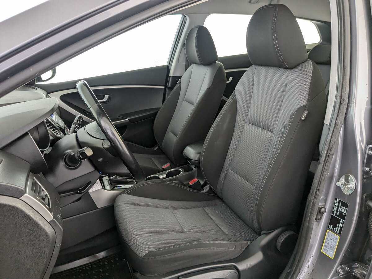 Hyundai i30 б/у, 2014, Автоматическая. Фото: #13