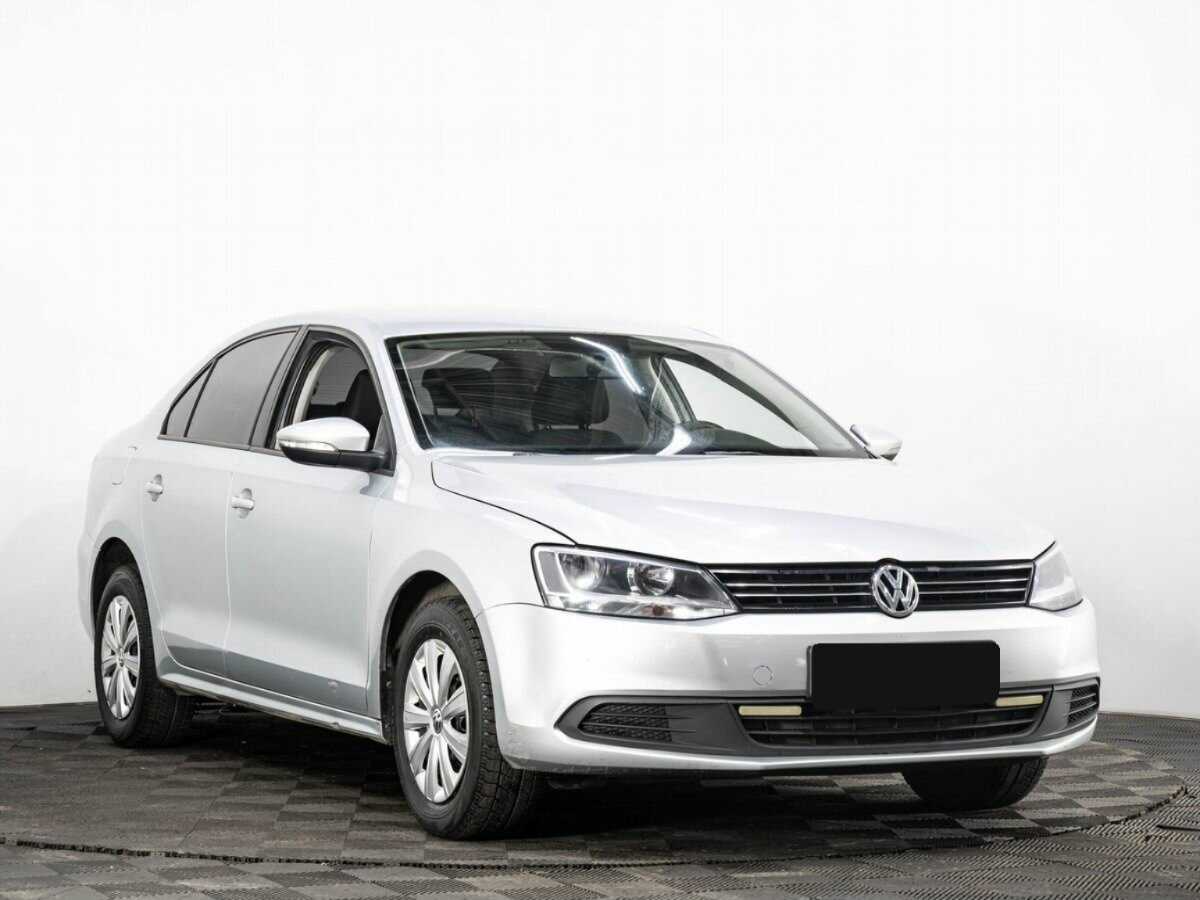 Volkswagen Jetta б/у, 2013, Автоматическая. Фото: #2