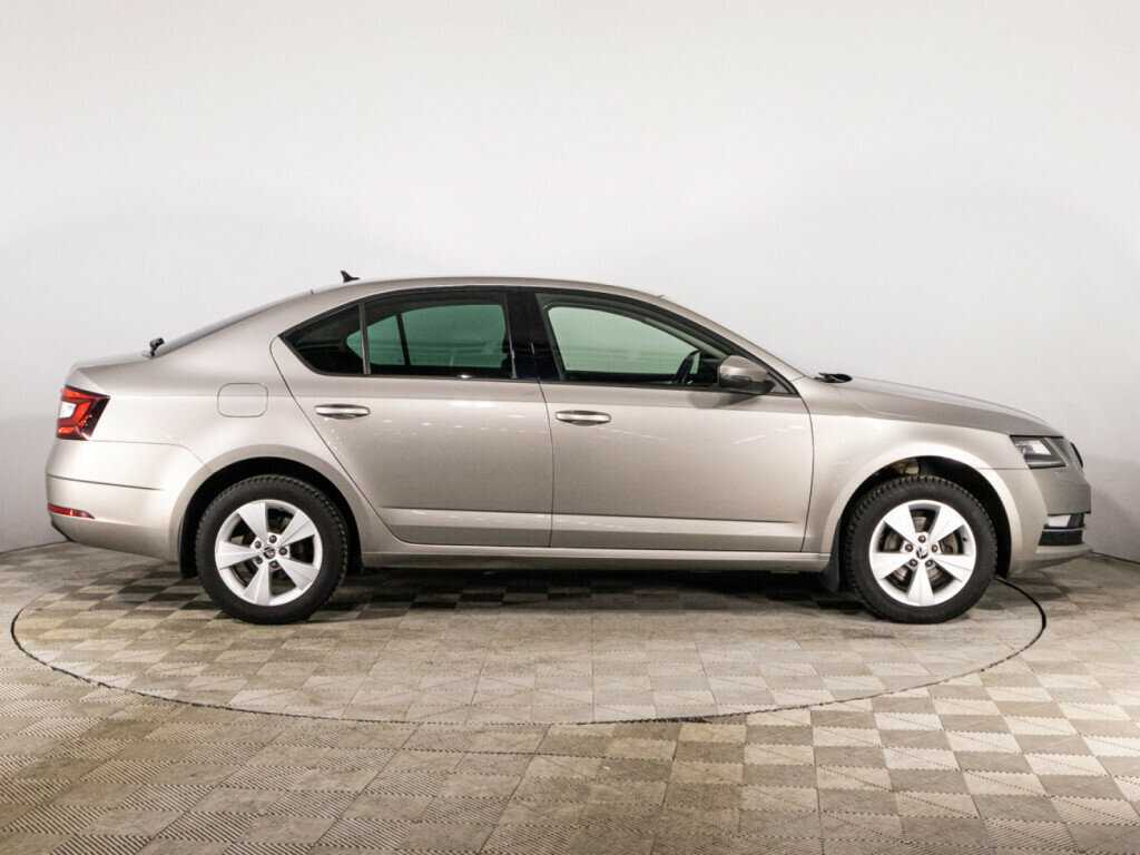 Skoda Octavia б/у, 2018, Автоматическая. Фото: #3