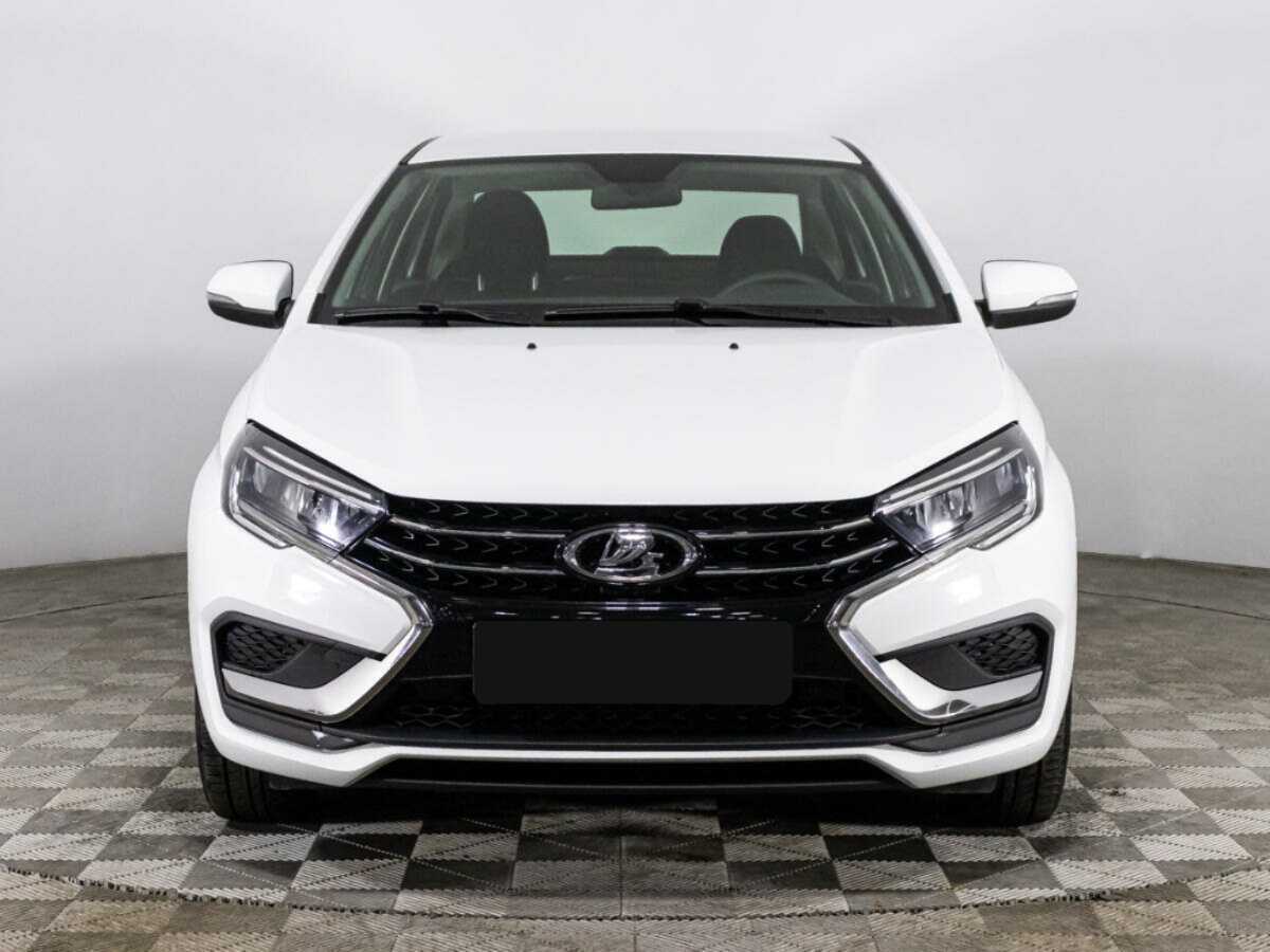 Lada (ВАЗ) Vesta б/у, 2023, Механическая. Фото: #1