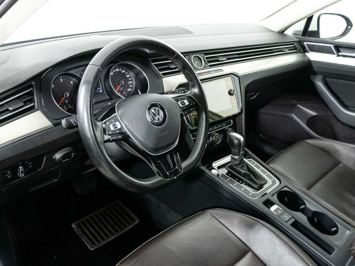 Volkswagen Passat б/у, 2017, Роботизированная. Фото: #10