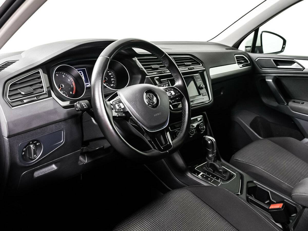 Volkswagen Tiguan б/у, 2018, Роботизированная. Фото: #11