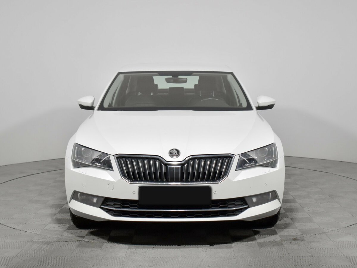 Skoda Superb б/у, 2018, Роботизированная. Фото: #1