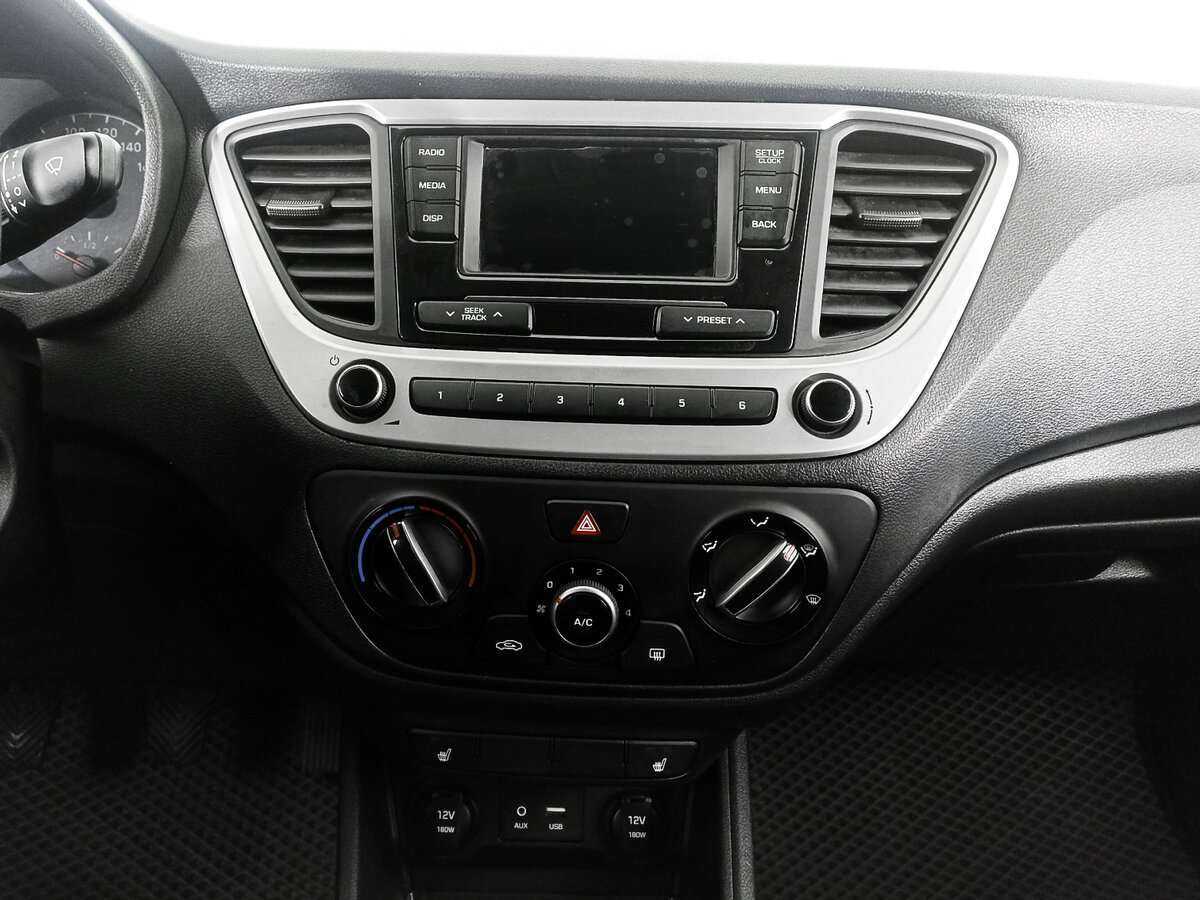 Hyundai Solaris б/у, 2018, Механическая. Фото: #12