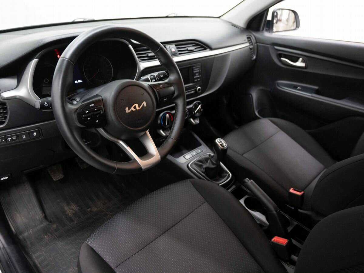 Kia Rio б/у, 2022, Механическая. Фото: #6