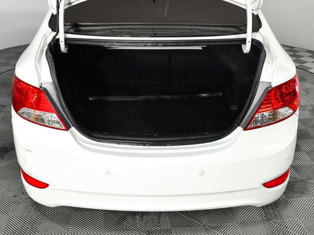 Hyundai Solaris б/у, 2013, Автоматическая. Фото: #14