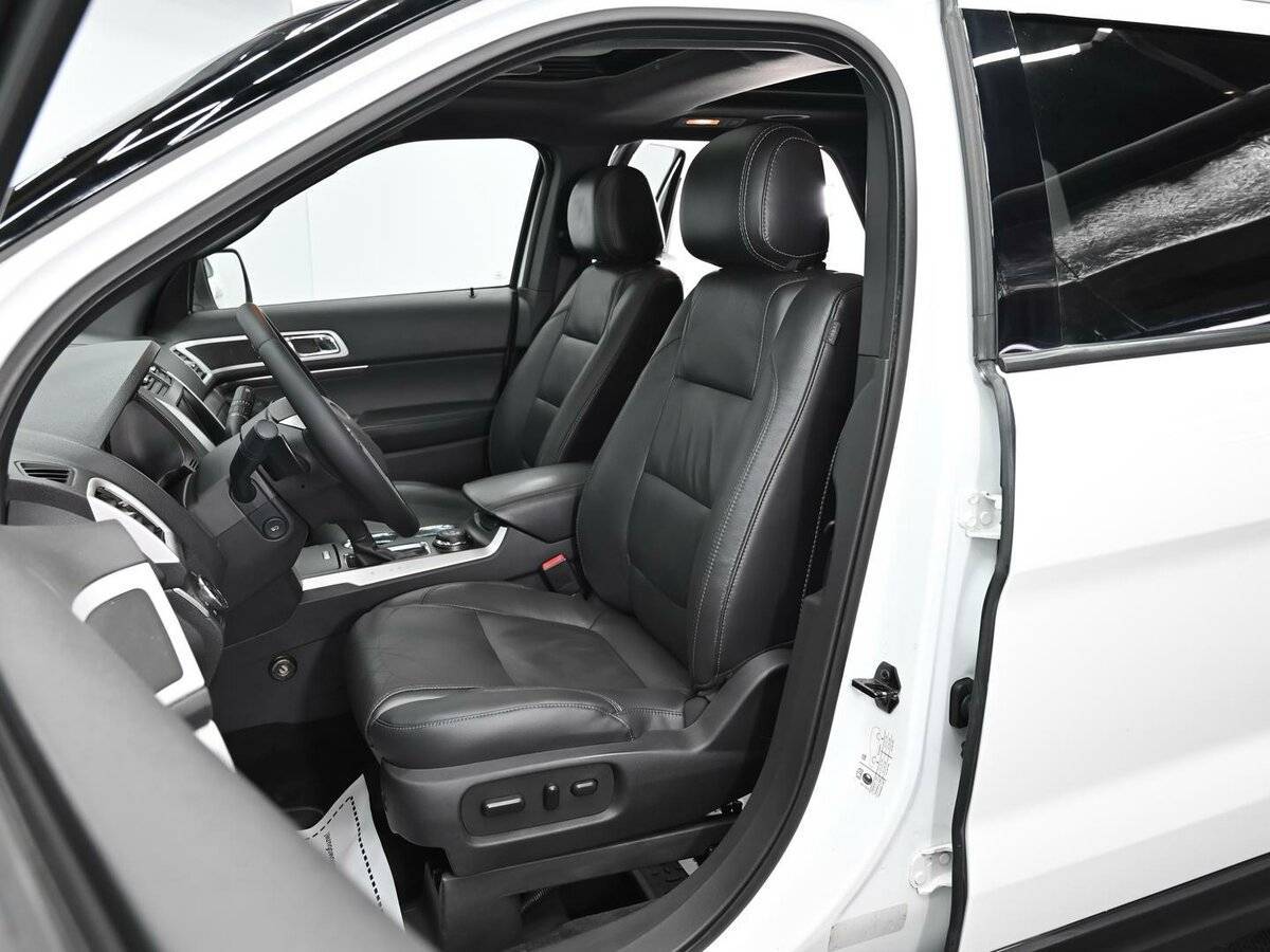 Ford Explorer б/у, 2013, Автоматическая. Фото: #5