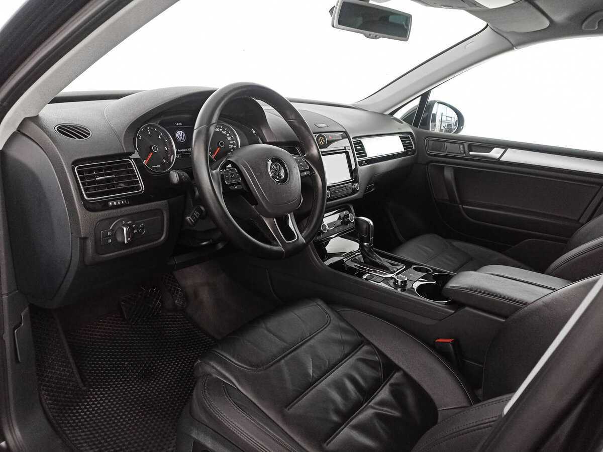 Volkswagen Touareg б/у, 2013, Автоматическая. Фото: #12