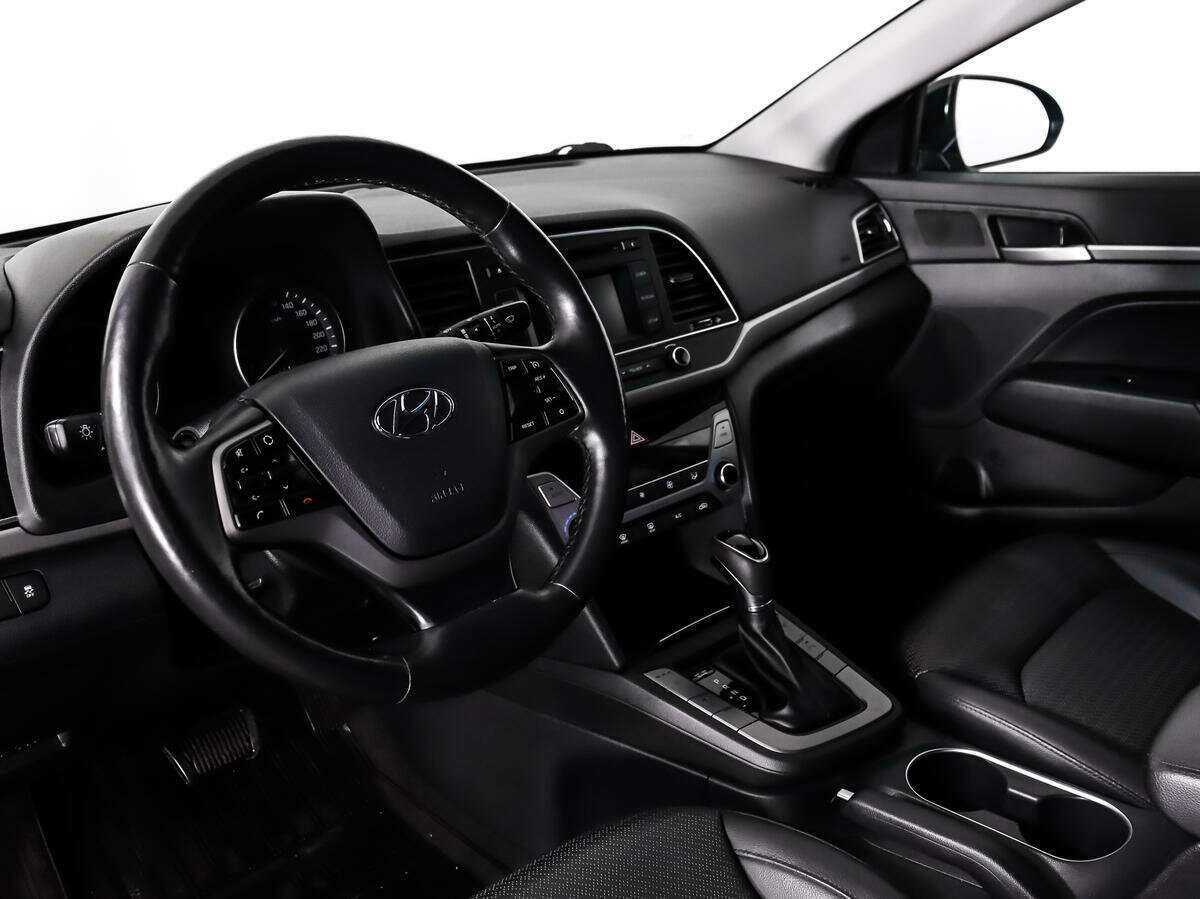 Hyundai Elantra б/у, 2017, Автоматическая. Фото: #8