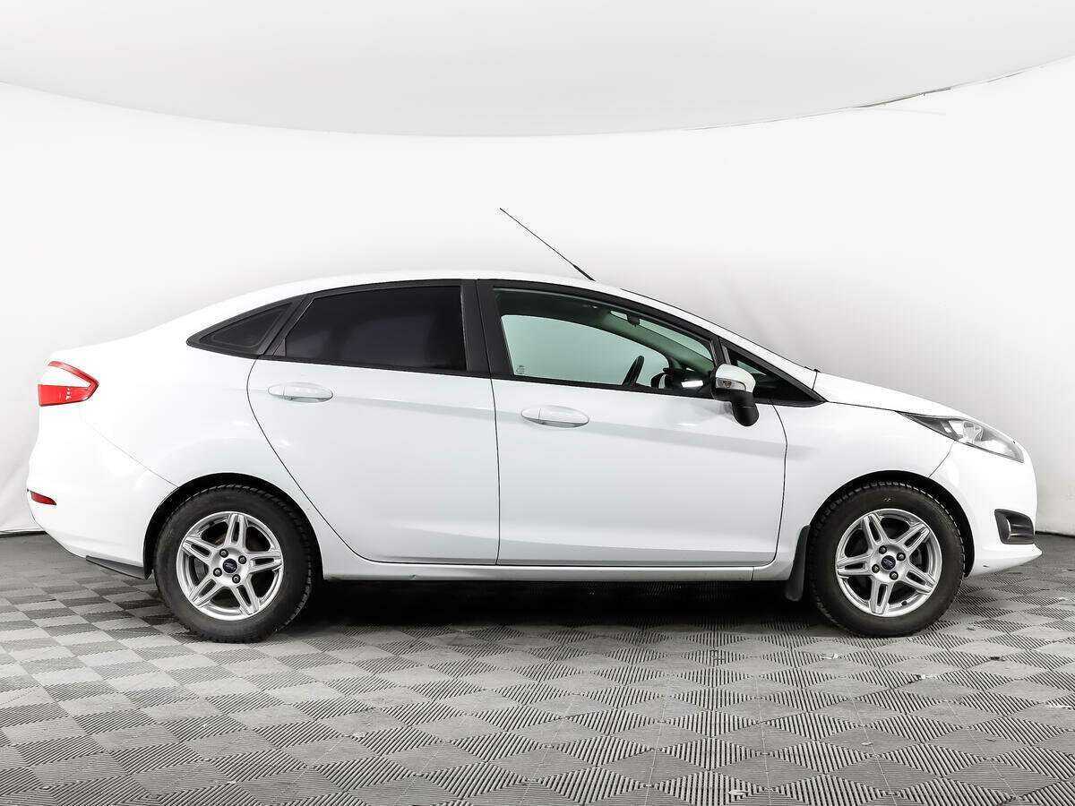 Ford Fiesta б/у, 2015, Роботизированная. Фото: #3