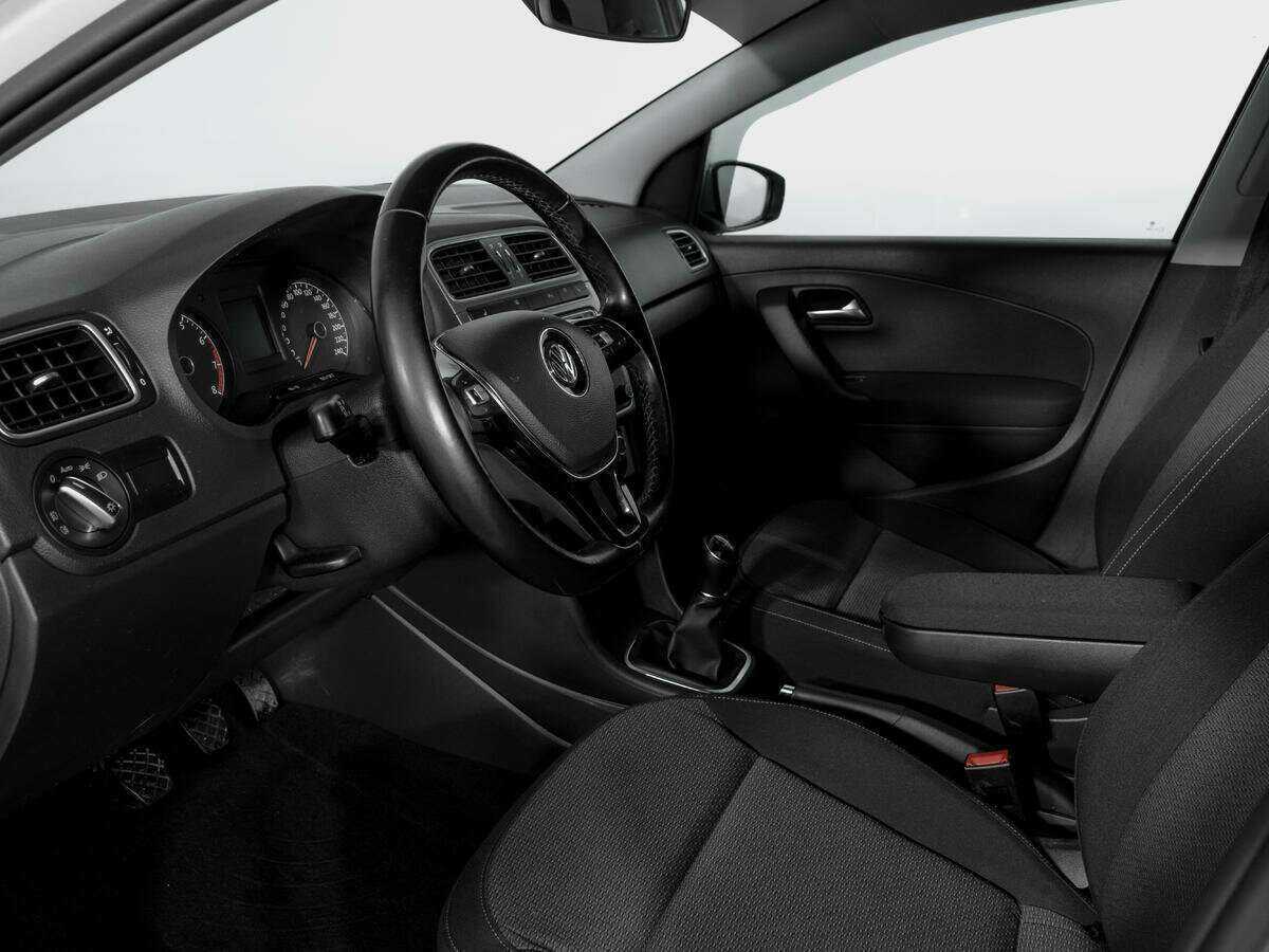 Volkswagen Polo б/у, 2018, Механическая. Фото: #12