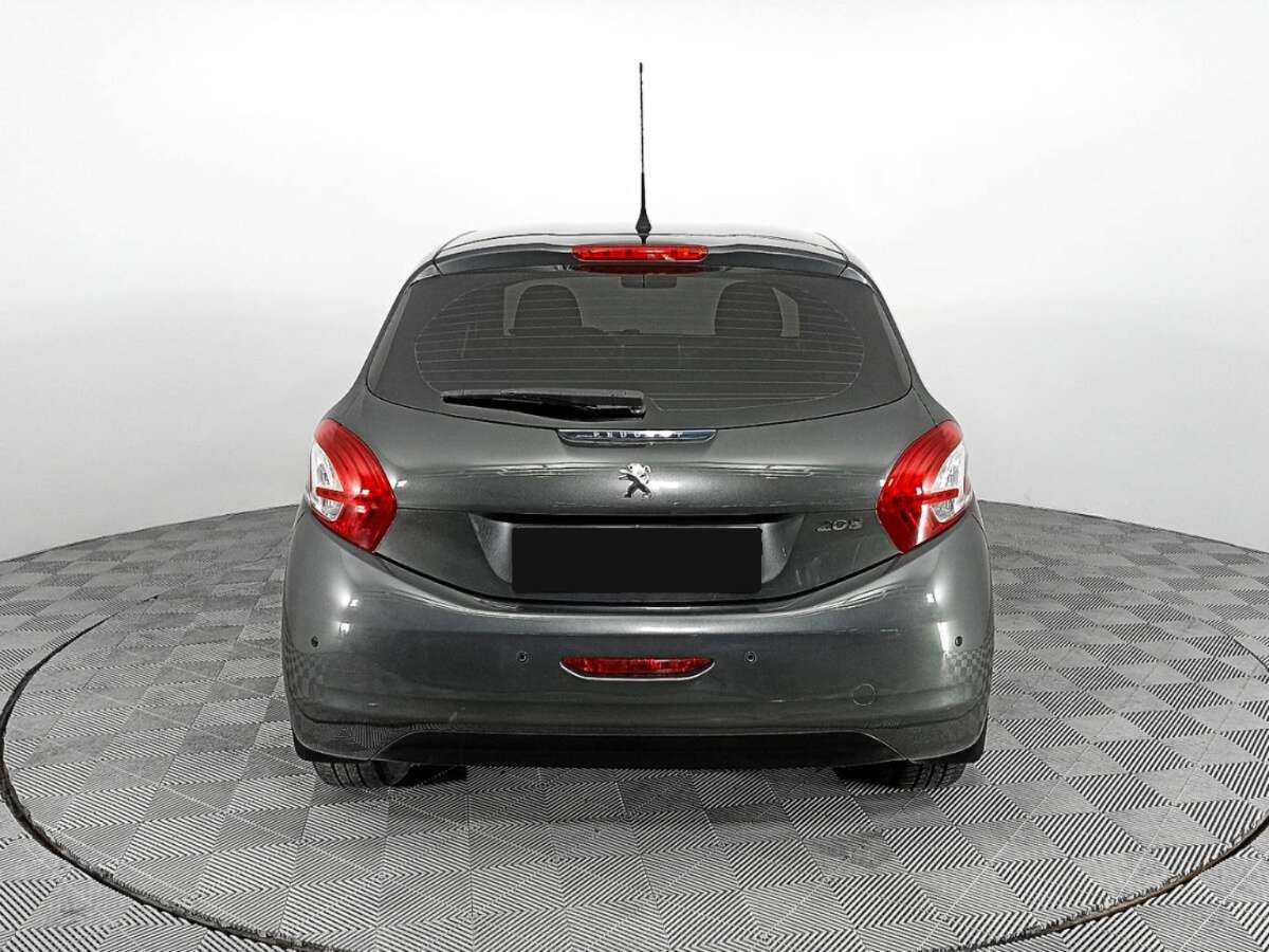 Peugeot 208 б/у, 2013, Автоматическая. Фото: #5