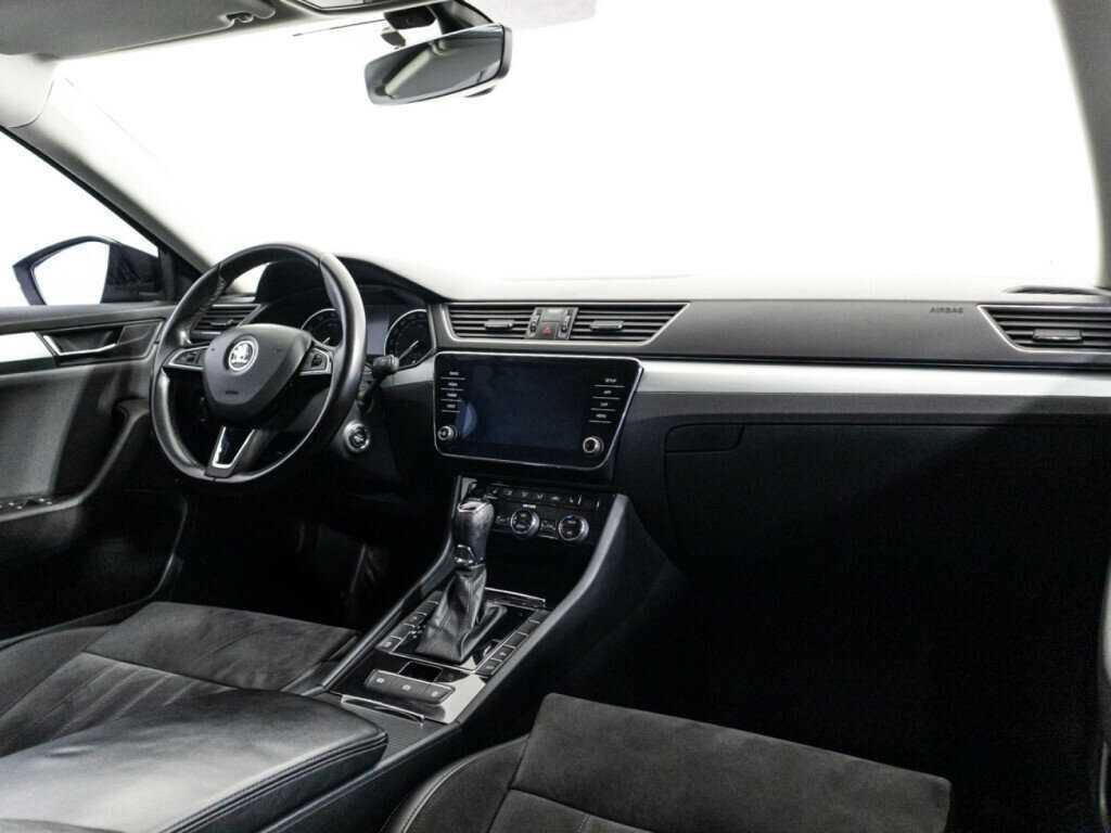 Skoda Superb б/у, 2017, Роботизированная. Фото: #8