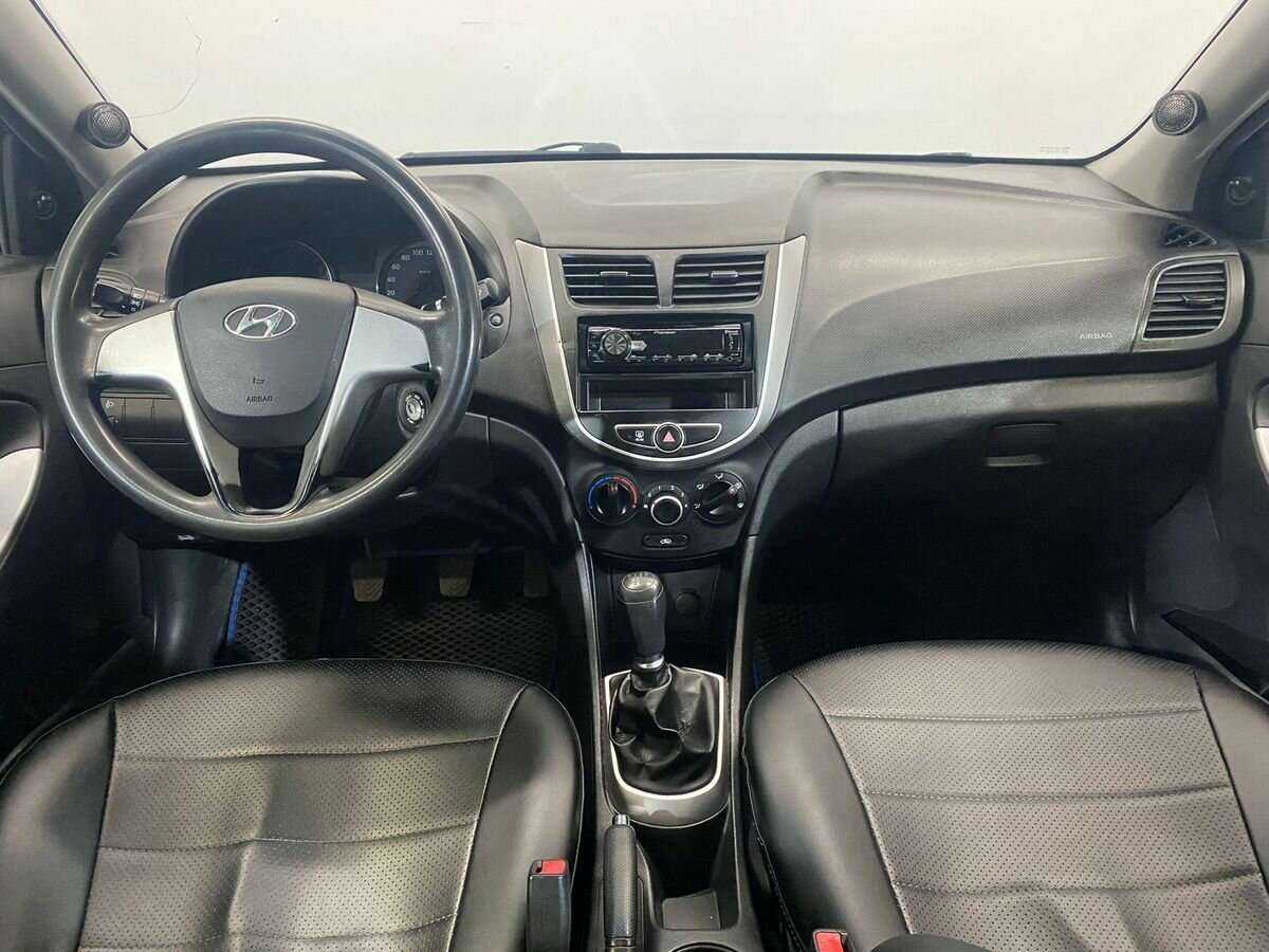 Hyundai Solaris б/у, 2013, Механическая. Фото: #8