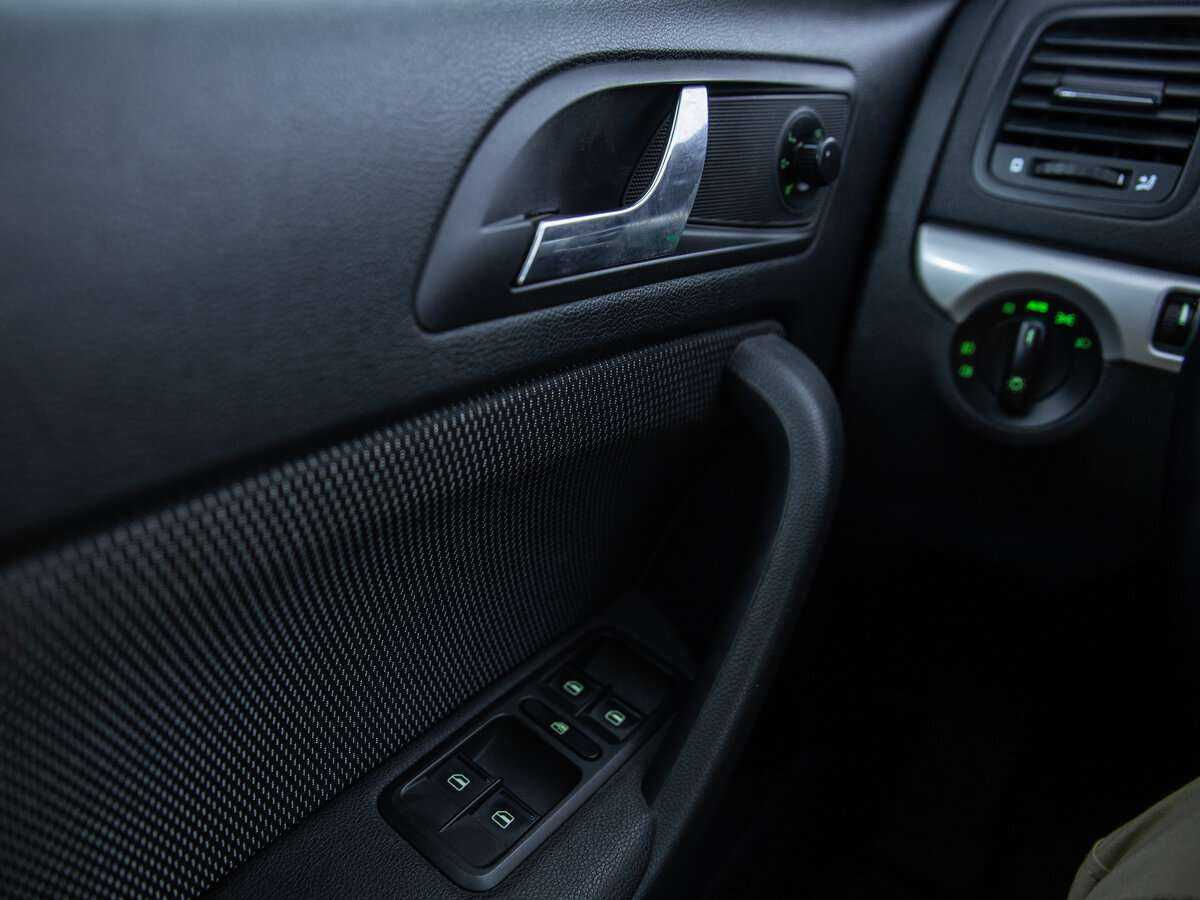 Skoda Yeti б/у, 2013, Механическая. Фото: #15