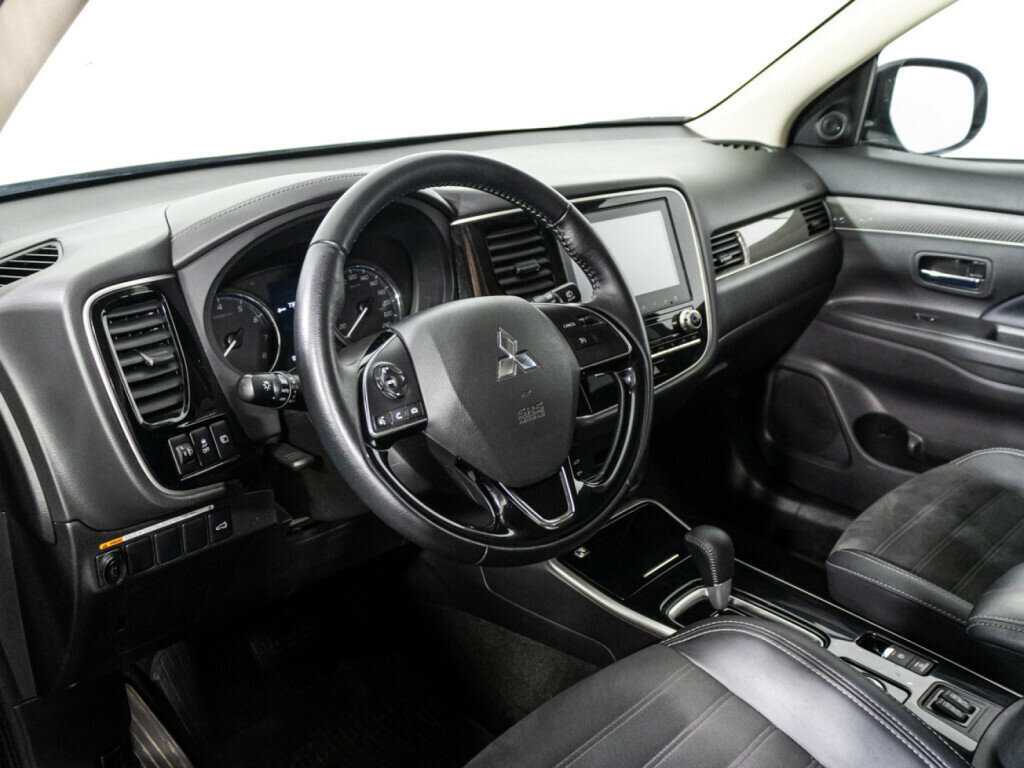 Mitsubishi Outlander б/у, 2021, Вариатор. Фото: #10