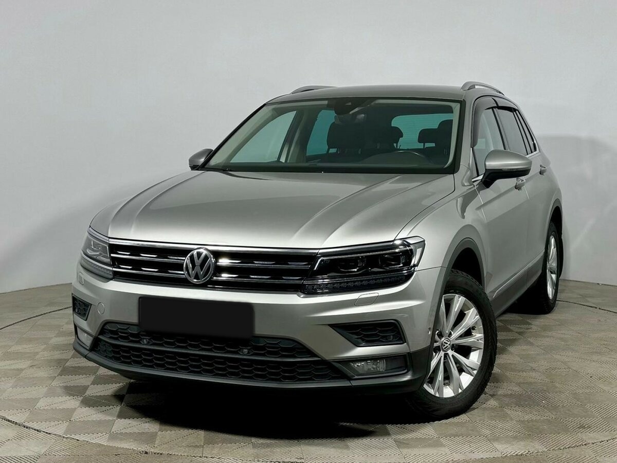 Volkswagen Tiguan б/у, 2019, Роботизированная. Посмотреть фото