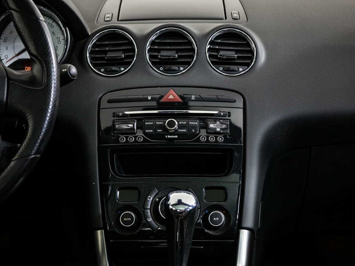 Peugeot 308 б/у, 2013, Автоматическая. Фото: #13