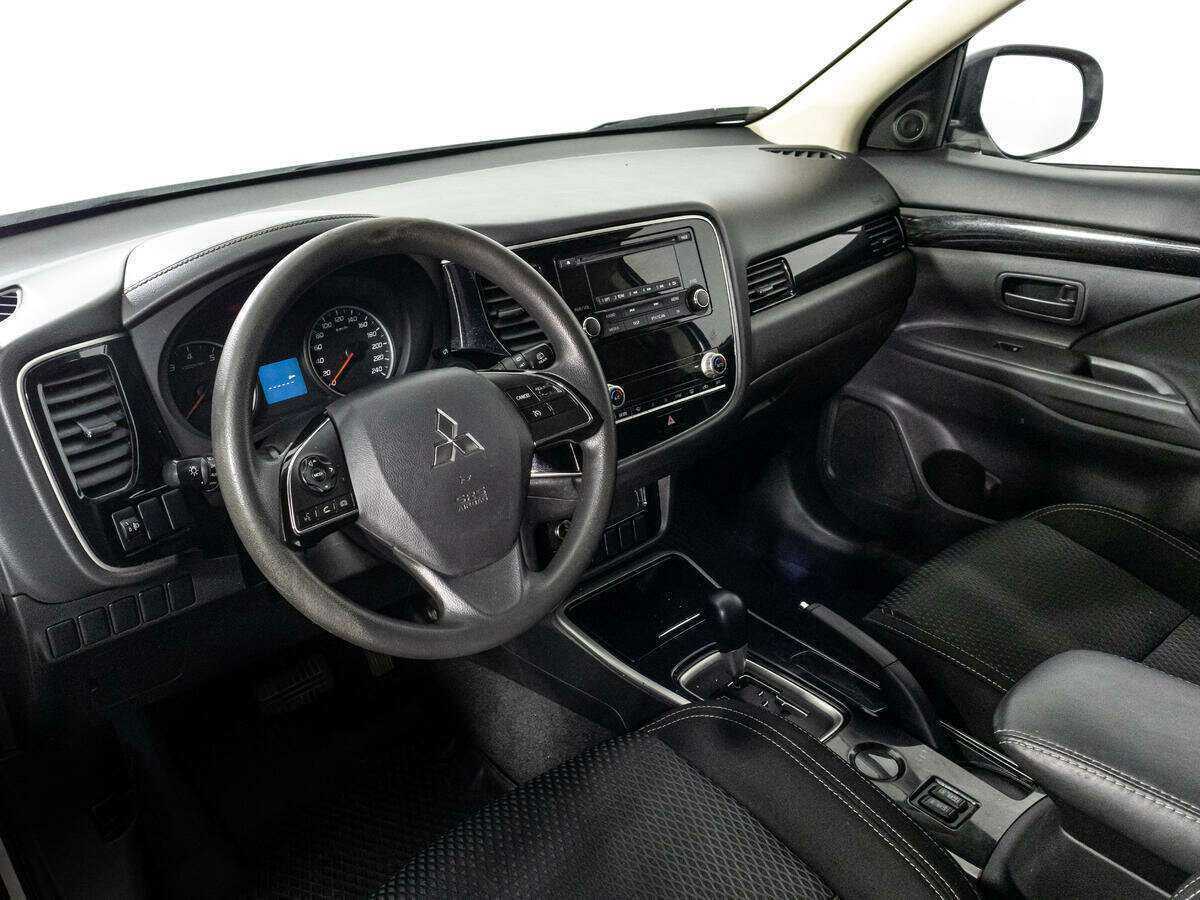 Mitsubishi Outlander б/у, 2020, Вариатор. Фото: #10