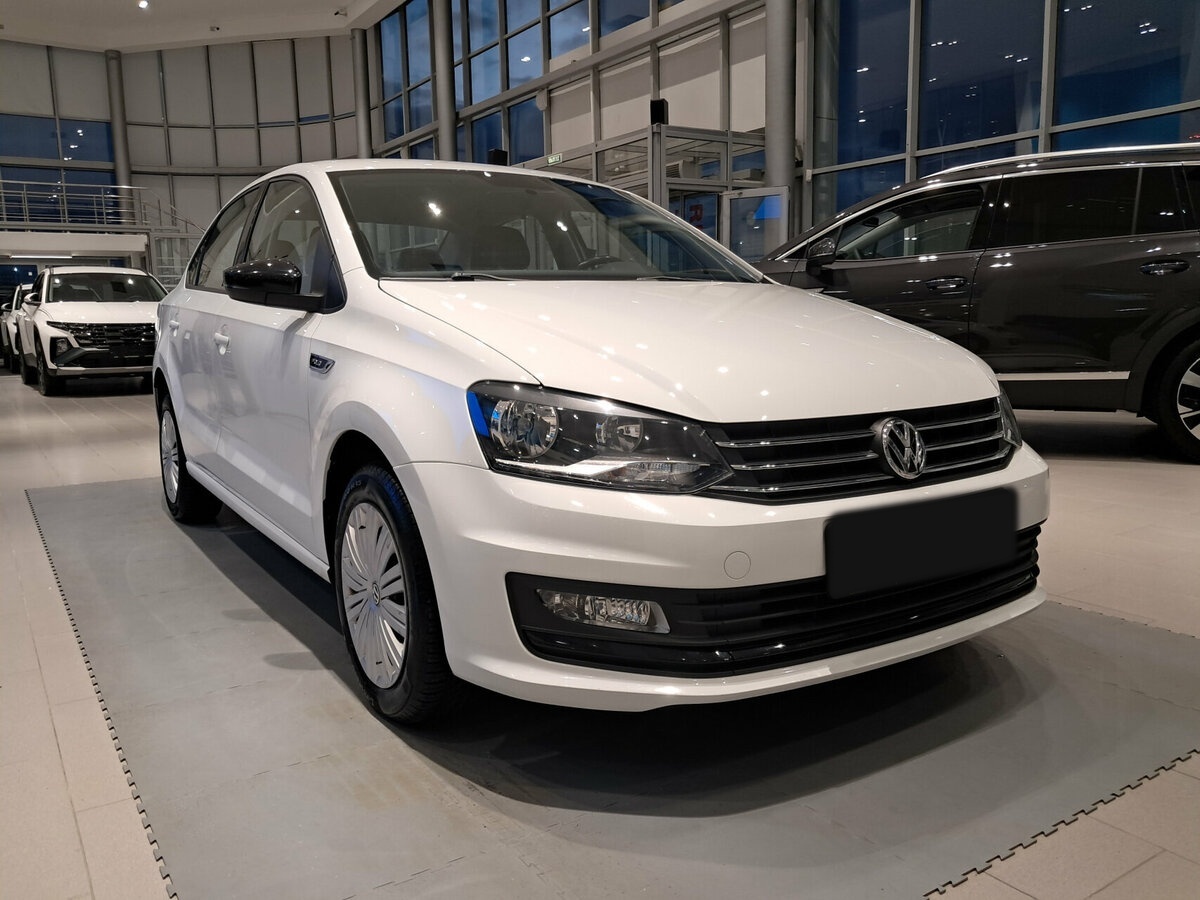 Volkswagen Polo б/у, 2017, Автоматическая. Фото: #2