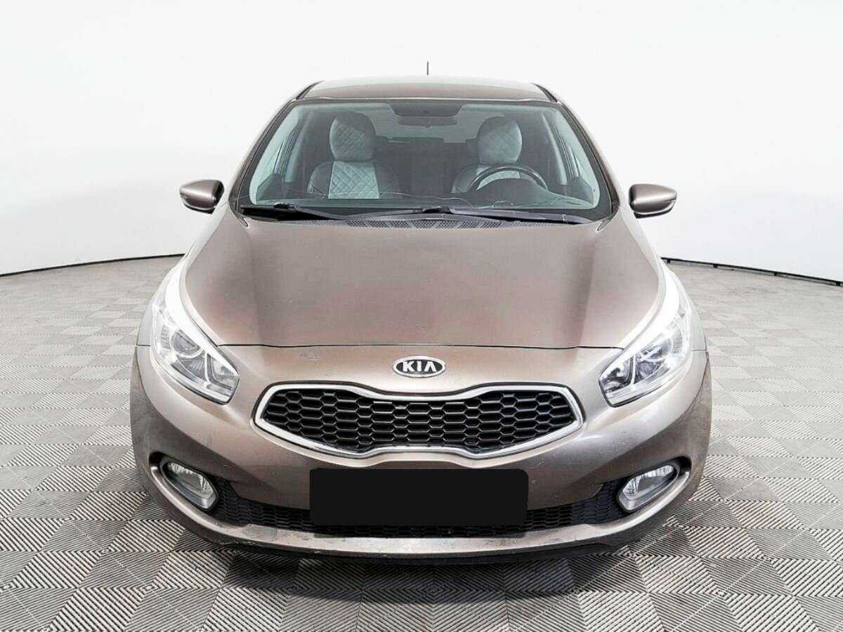 Kia Ceed б/у, 2012, Механическая. Фото: #1