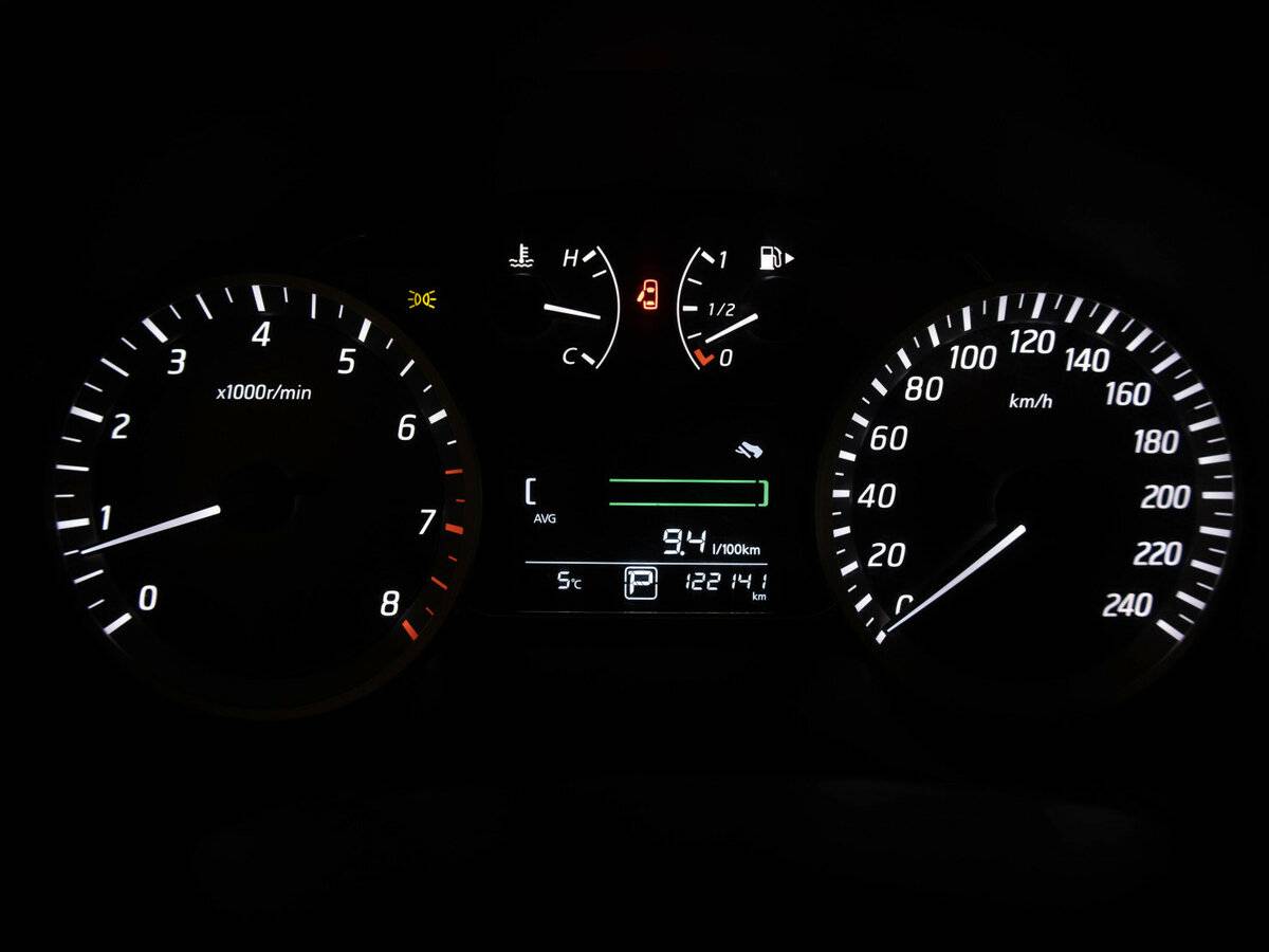 Nissan Tiida б/у, 2015, Вариатор. Фото: #13