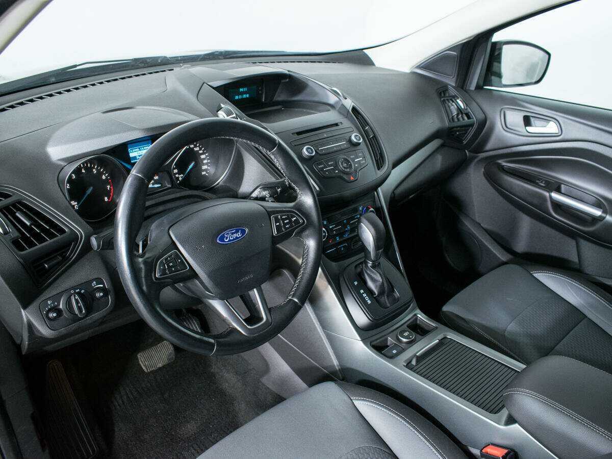 Ford Kuga б/у, 2017, Автоматическая. Фото: #12