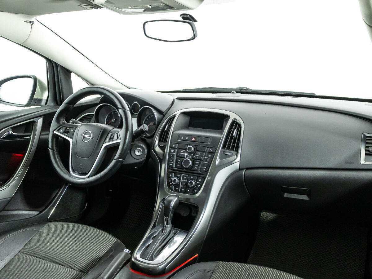 Opel Astra б/у, 2012, Автоматическая. Фото: #8
