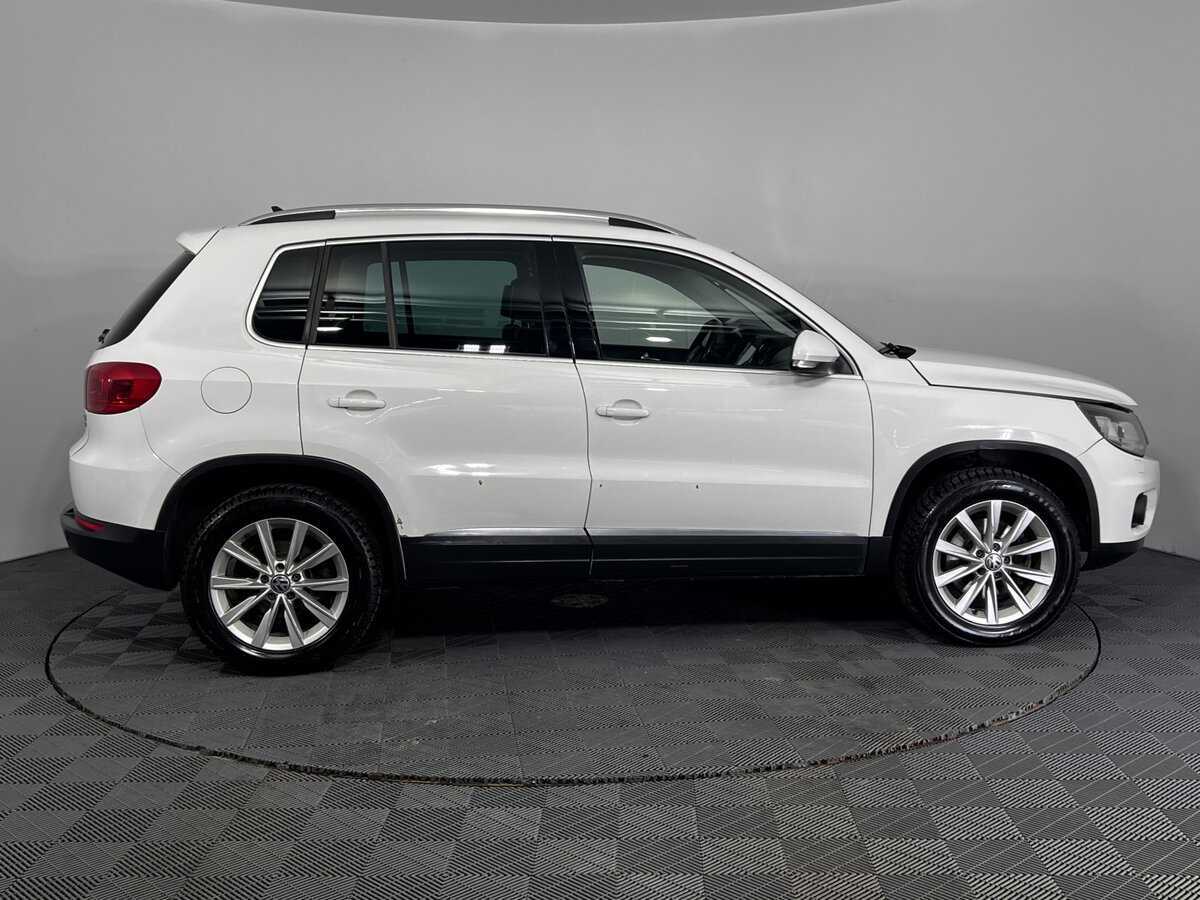 Volkswagen Tiguan б/у, 2013, Автоматическая. Фото: #3
