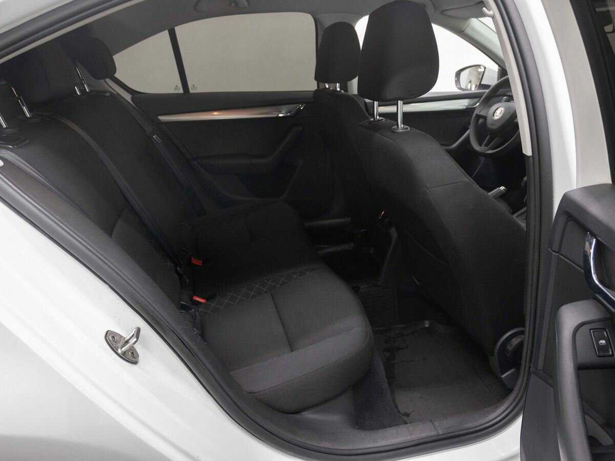 Skoda Octavia б/у, 2019, Механическая. Фото: #10