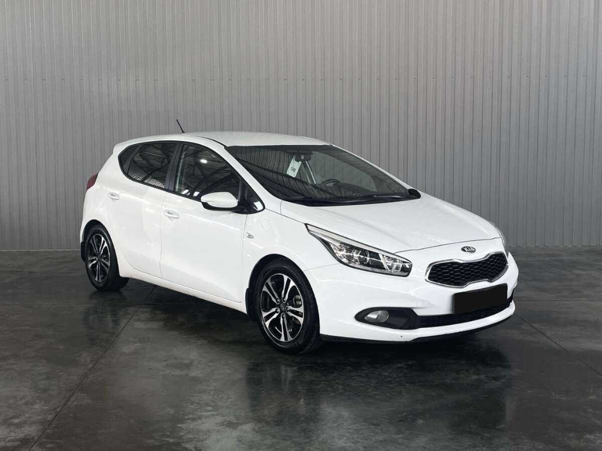 Kia Ceed б/у, 2013, Механическая. Фото: #2